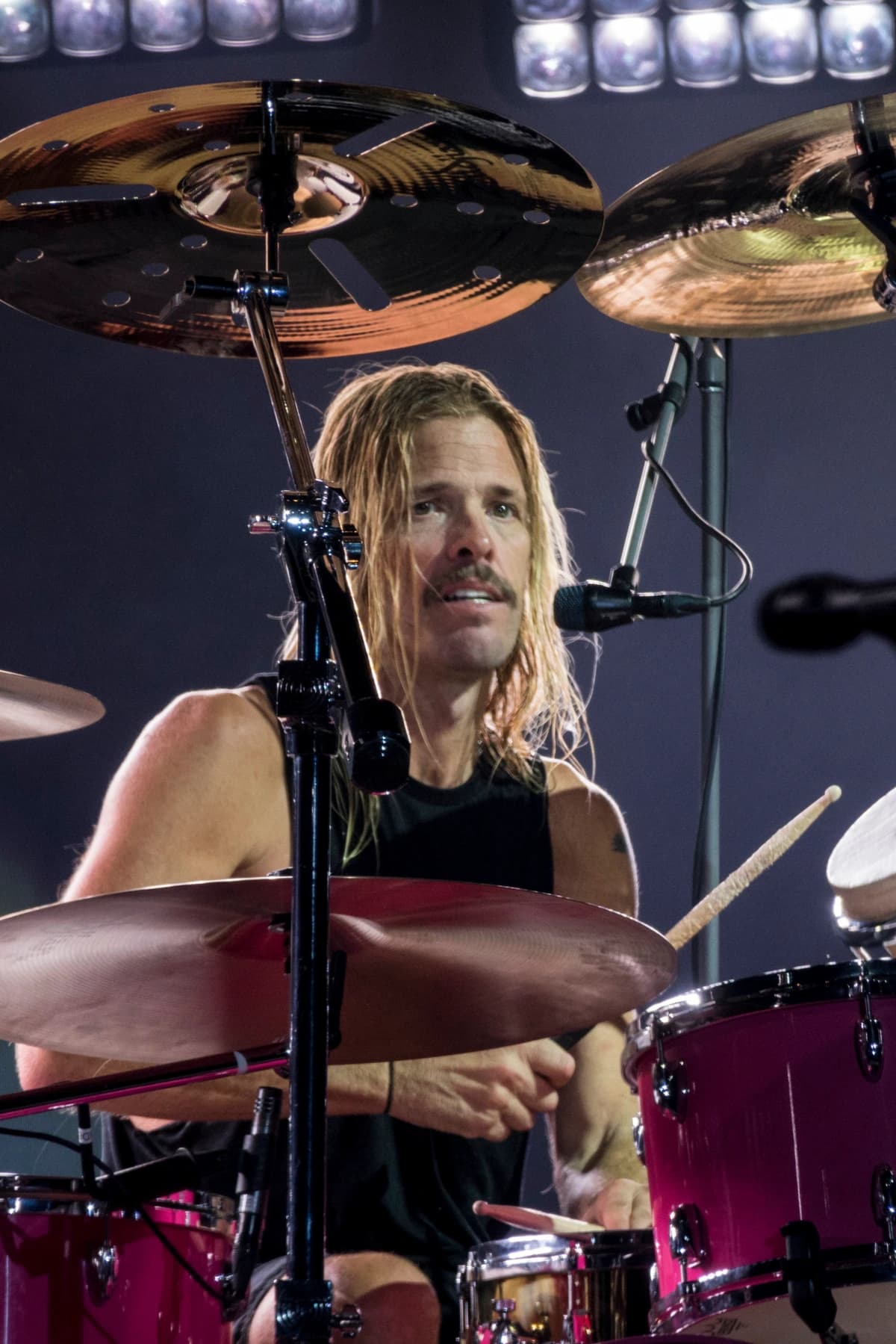 Photo of Taylor Hawkins